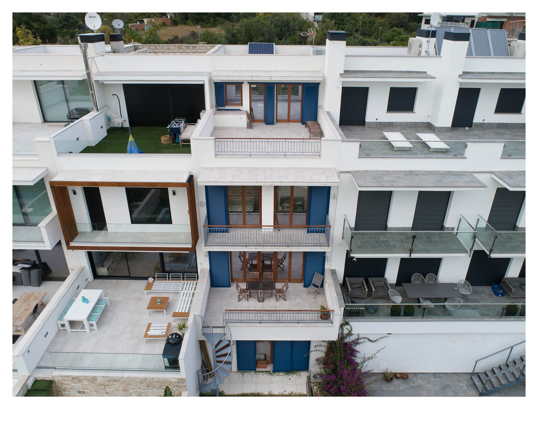 Arquitectura Moderna i Vistes Majestuoses